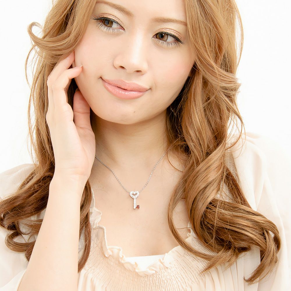 1月誕生石 ガーネット★ハートKEYネックレス