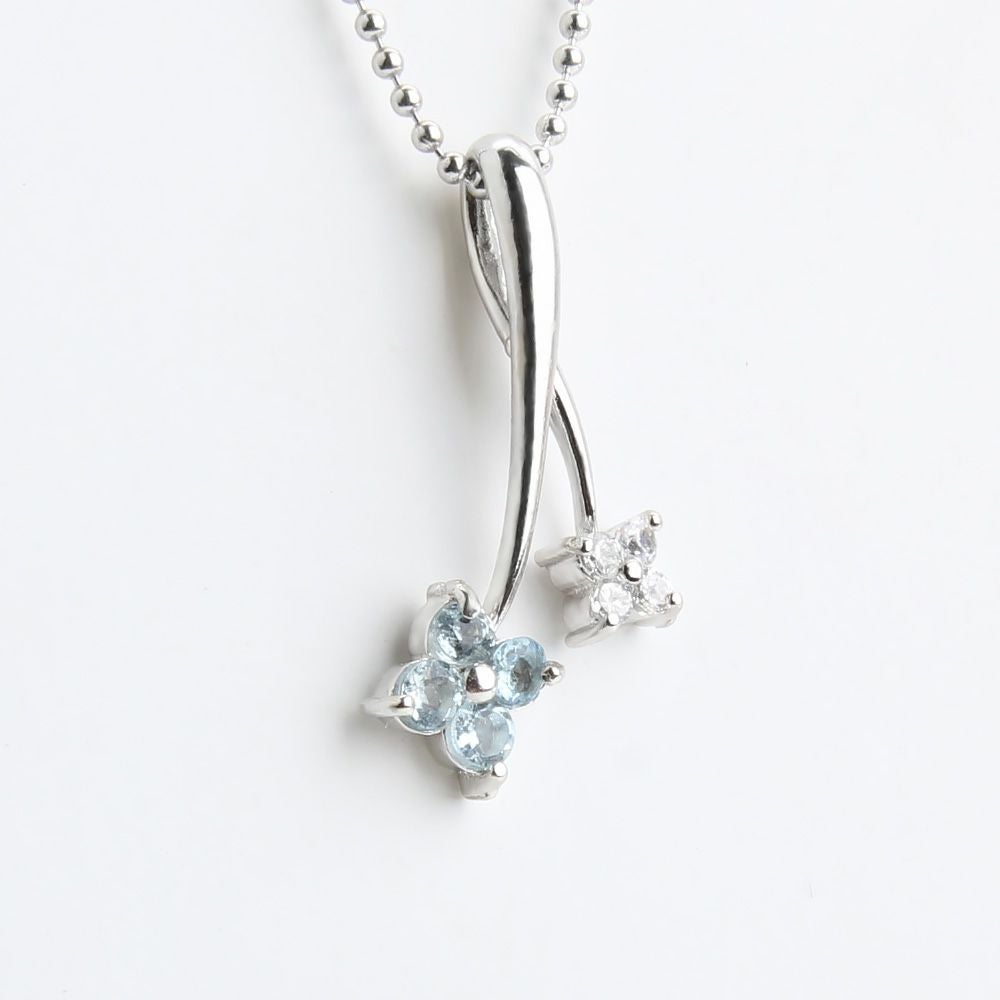 3月誕生石アクアマリン★Wフラワーペンダント