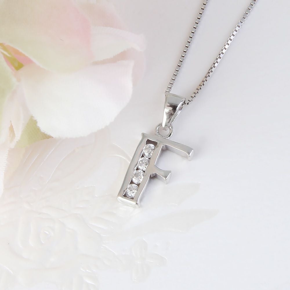 SVR925★イニシャルネックレス「F」