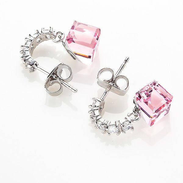 スワロフスキー★スイングキューブピアス（ピンク）
