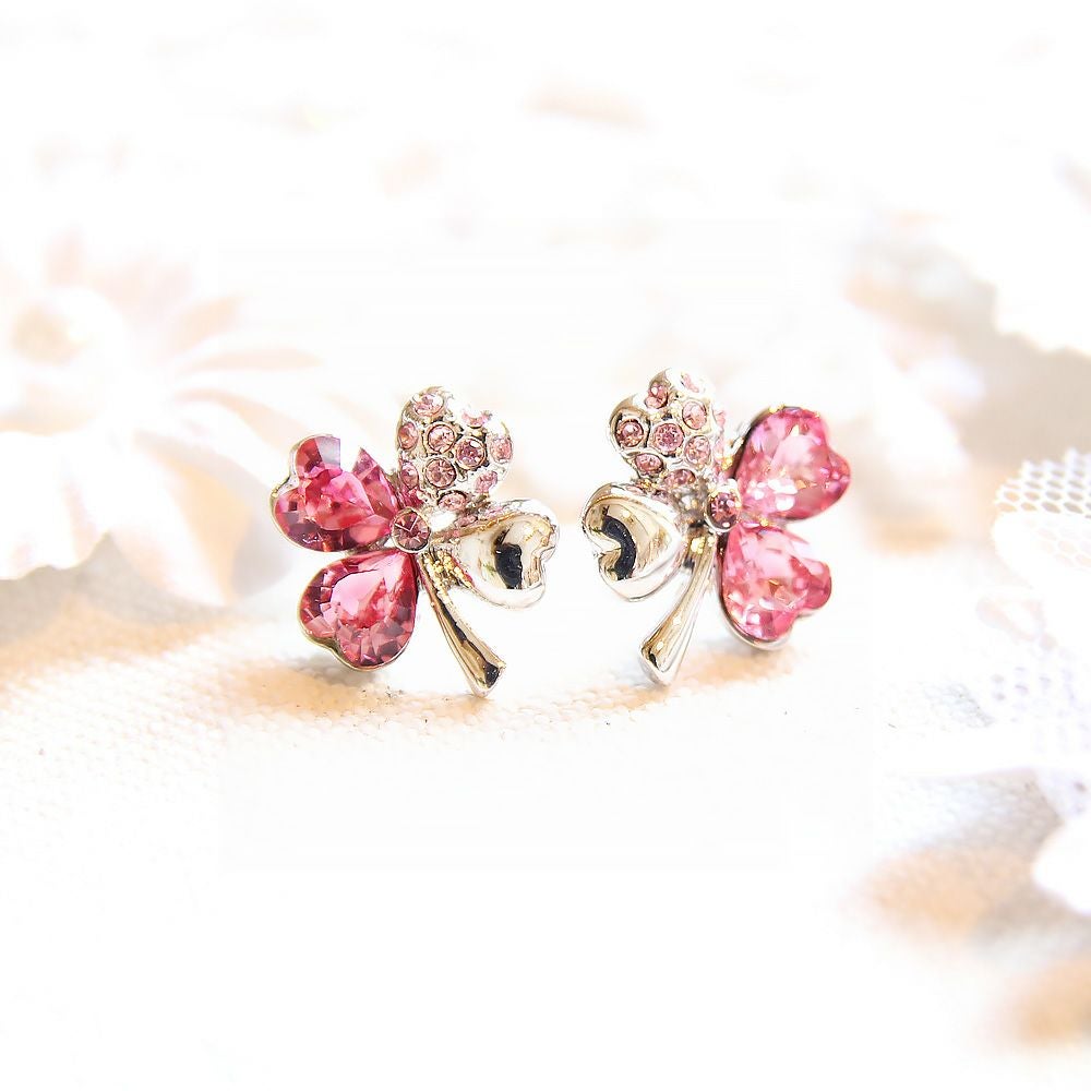 スワロフスキー☆Happyクローバーピアス（ピンク） | 誕生石